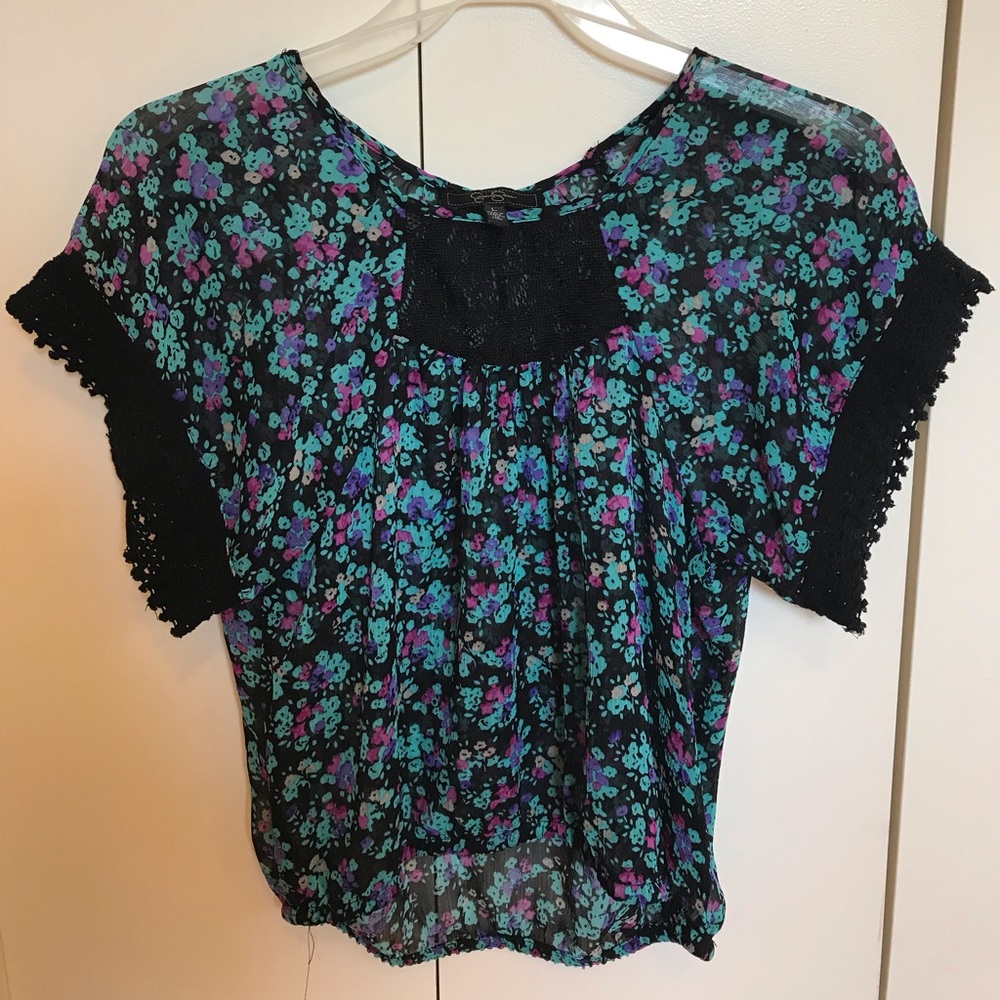 Jessica Simpson Floral Top 🌷